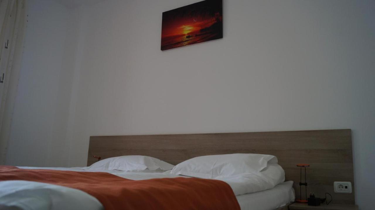 Hotel Bourbon Vama Veche Eksteriør bilde