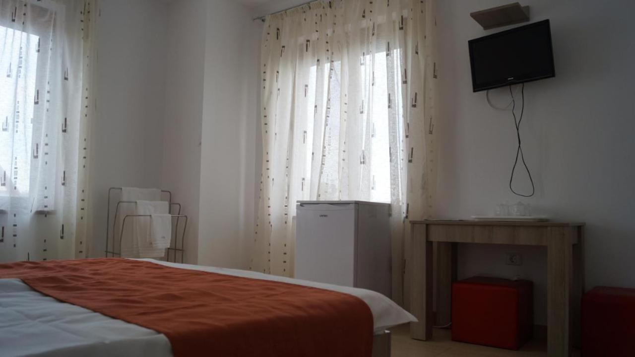 Hotel Bourbon Vama Veche Eksteriør bilde